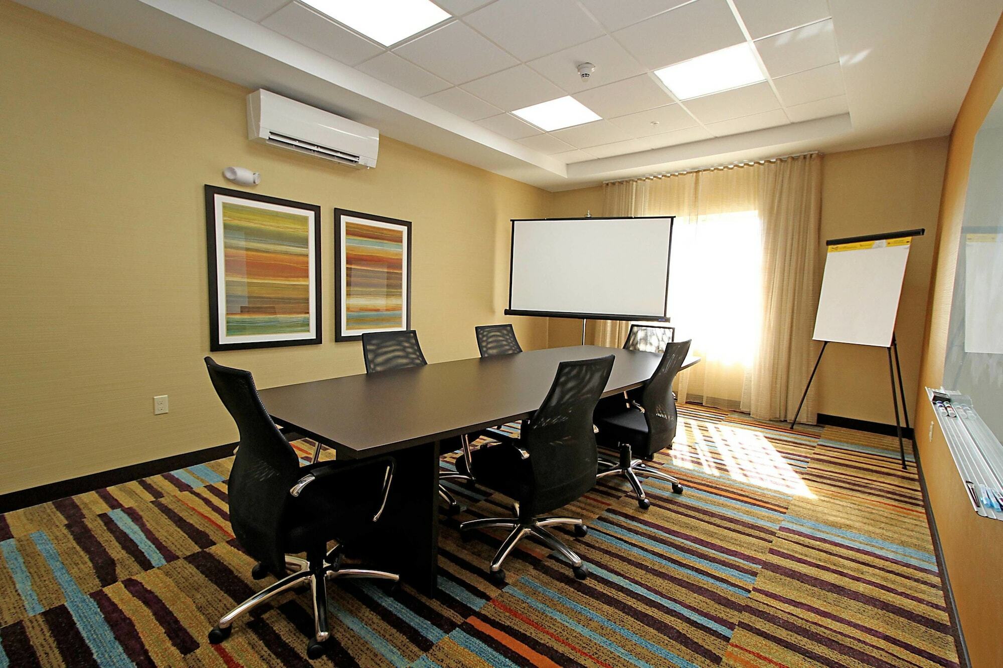 Fairfield Inn & Suites By Marriott London Extérieur photo